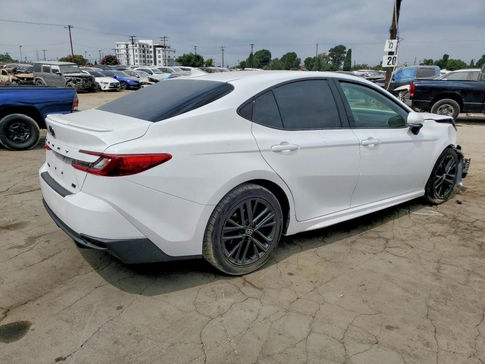 صورة رقم 3 من المزاد - 2025 TOYOTA CAMRY مع VIN 4T1DAACK2SU085044