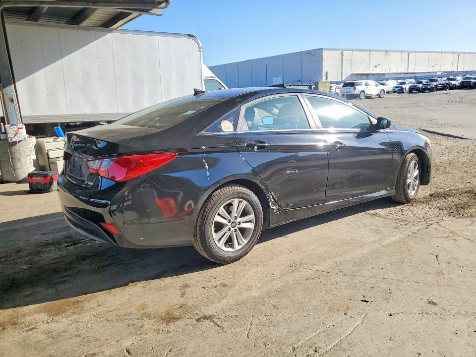 Photo 3 from auction – 2014 HYUNDAI SONATA with VIN 5NPEB4AC5EH893079