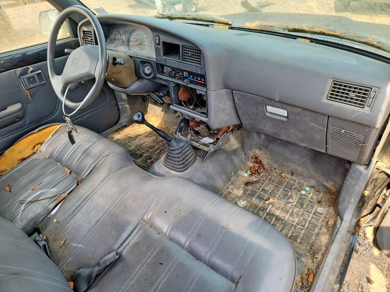 Photo 8 from auction – 1993 TOYOTA PICKUP with VIN JT4RN81A4P5162192