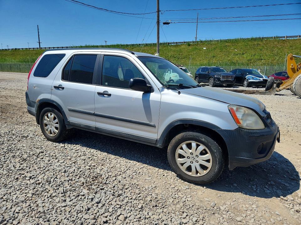 Photo 4 from auction – 2005 HONDA CR-V with VIN SHSRD78845U335150