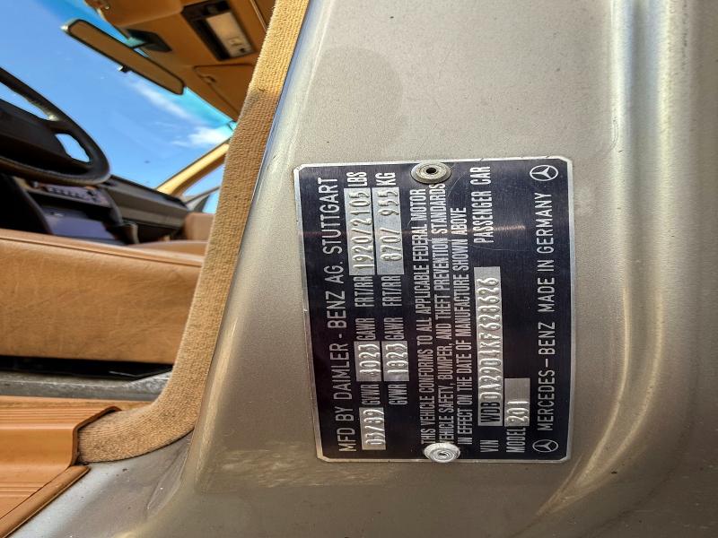 Photo 10 from auction – 1989 MERCEDES-BENZ 190 with VIN WDBDA29D4KF628626
