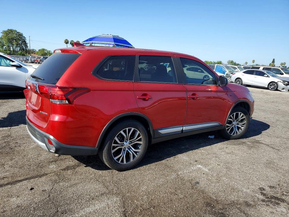 Photo 3 from auction – 2018 MITSUBISHI OUTLANDER with VIN JA4AD2A32JZ054419