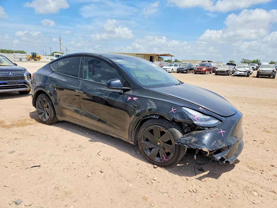Photo 4 from auction – 2021 TESLA MODEL Y with VIN 5YJYGDED1MF103789