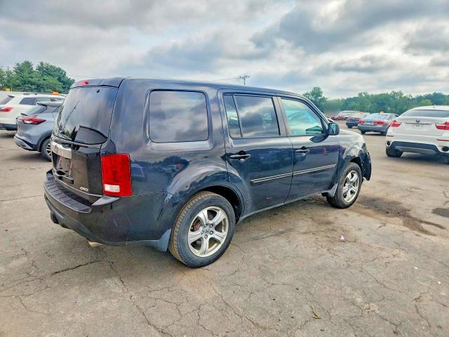 Photo 3 from auction – 2012 HONDA PILOT with VIN 5FNYF4H53CB047103