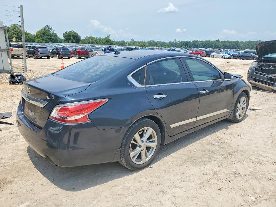 Photo 3 from auction – 2015 NISSAN ALTIMA with VIN 1N4AL3AP8FN340569