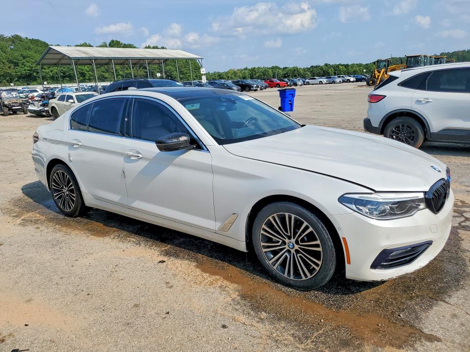 Photo 4 from auction – 2017 BMW 540 with VIN WBAJE5C36HG915430