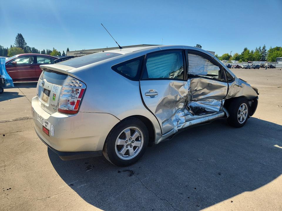 Photo 3 from auction – 2004 TOYOTA PRIUS with VIN JTDKB20UX40116071