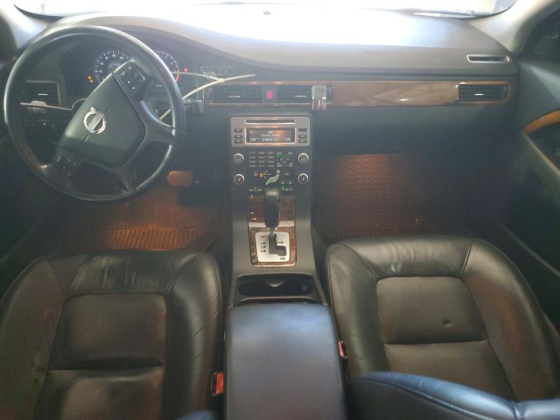 Photo 8 from auction – 2010 VOLVO V70 with VIN YV1982BW5A1159910