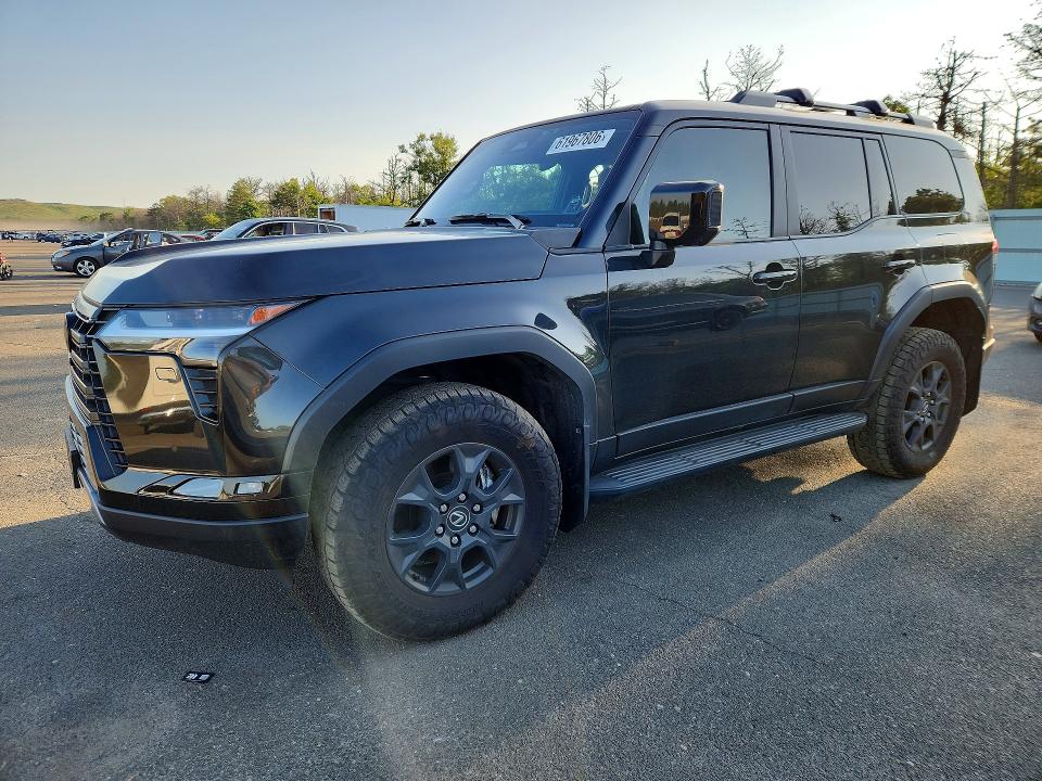 LEXUS GX 550 2024 with VIN JTJTBCDX9R5016243 - Photo from auction
