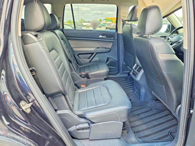 Photo 11 from auction – 2023 VOLKSWAGEN ATLAS with VIN 1V2FR2CA2PC519381