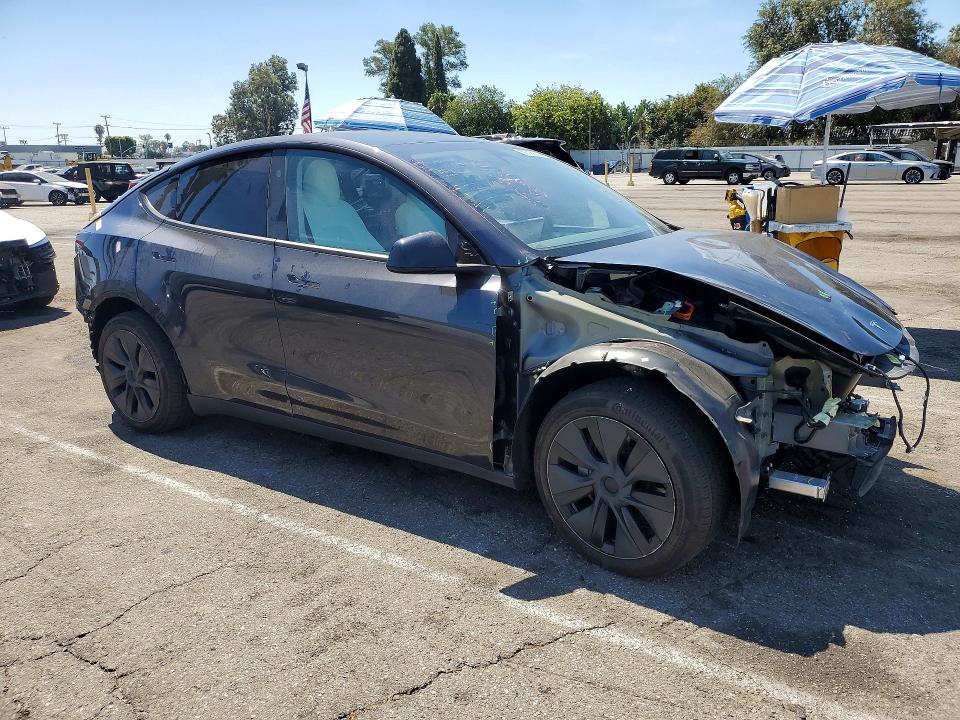 Photo 4 from auction – 2024 TESLA MODEL Y with VIN 7SAYGDEE5RF151198