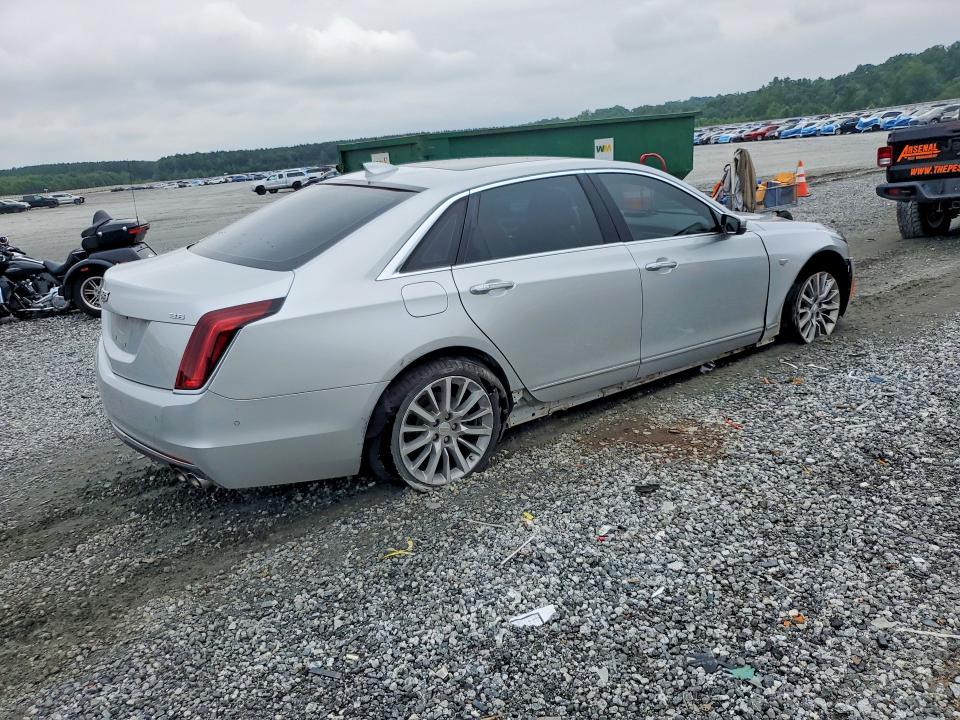 Photo 3 from auction – 2018 CADILLAC CT6 with VIN 1G6KD5RS4JU101750