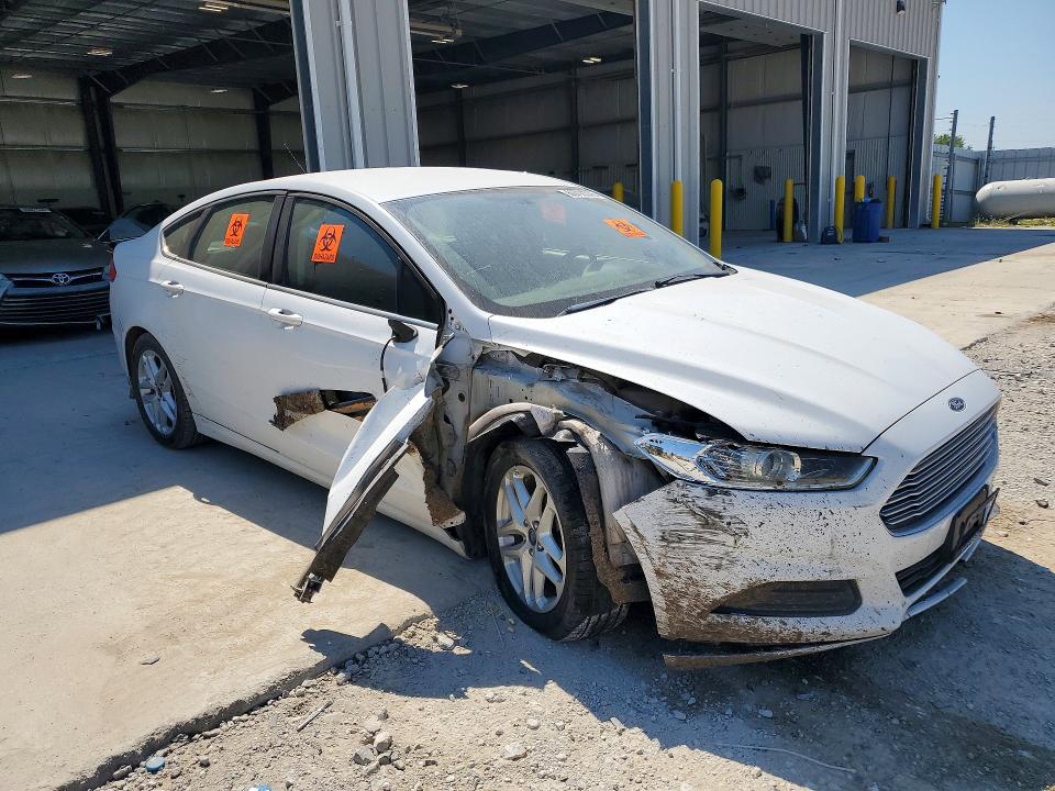Photo 4 from auction – 2016 FORD FUSION with VIN 3FA6P0H72GR246202