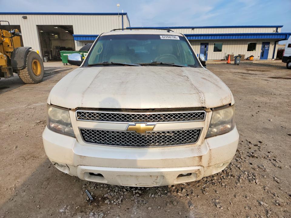Photo 5 from auction – 2011 CHEVROLET SUBURBAN with VIN 1GNSKKE31BR333346