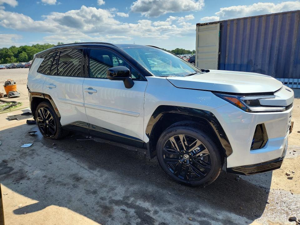 Photo 4 from auction – 2026 TOYOTA RAV4 with VIN 2T36CRAV8TW022666