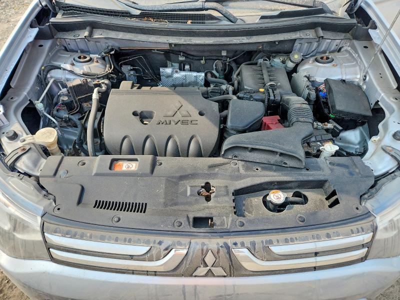 Photo 11 from auction – 2014 MITSUBISHI OUTLANDER with VIN JA4AZ3A37EZ005794