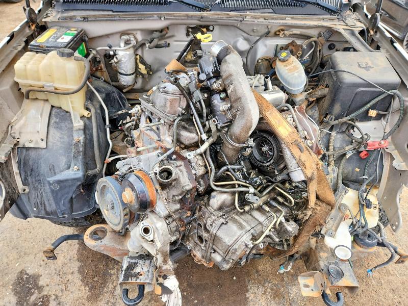 Photo 11 from auction – 2004 CHEVROLET SILVERADO with VIN 1GCHK29284E394305