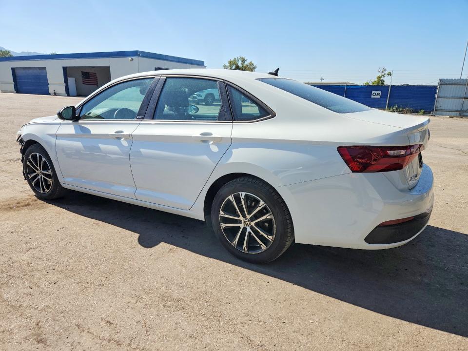 Photo 2 from auction – 2024 VOLKSWAGEN JETTA with VIN 3VWBM7BU3RM041073