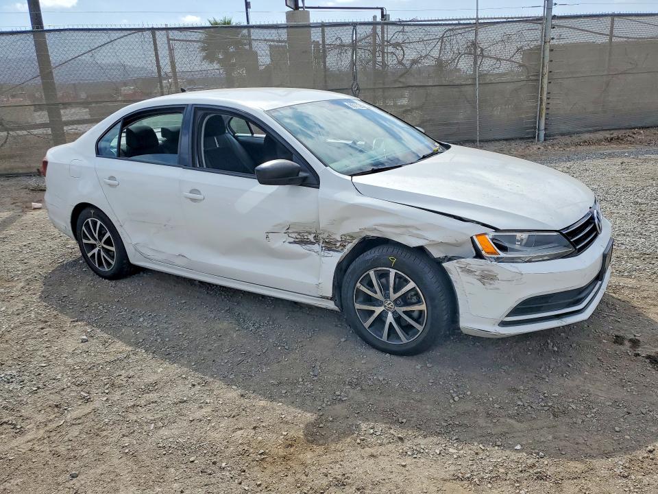 Photo 4 from auction – 2016 VOLKSWAGEN JETTA with VIN 3VWD67AJ4GM266383