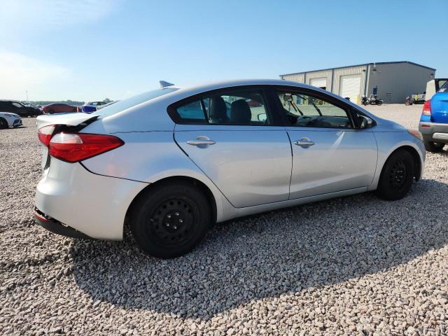 Photo 3 from auction – 2015 KIA FORTE with VIN KNAFK4A6XF5432702