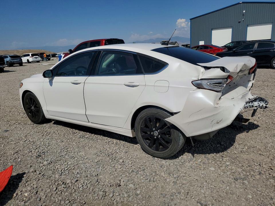 Photo 2 from auction – 2016 FORD FUSION with VIN 3FA6P0H73GR384735