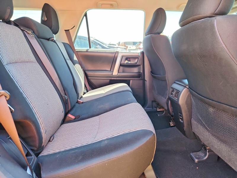 Photo 10 from auction – 2016 TOYOTA 4RUNNER with VIN JTEBU5JR4G5304397