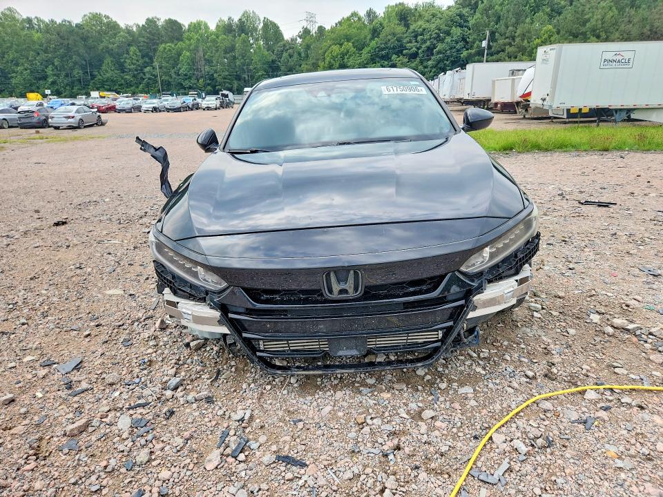 Photo 5 from auction – 2018 HONDA ACCORD with VIN 1HGCV2F37JA047213