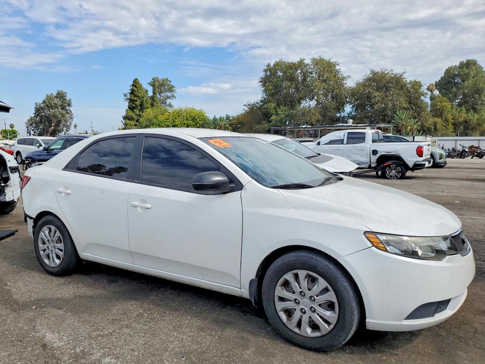 Снимка 4 от търг – 2013 KIA FORTE с VIN KNAFU4A28D5740990