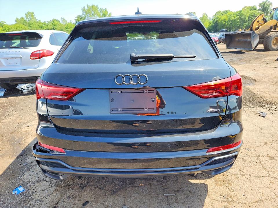 Photo 6 from auction – 2022 AUDI Q3 with VIN WA1EECF32N1047097