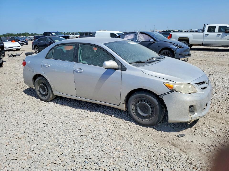 Photo 4 from auction – 2011 TOYOTA COROLLA with VIN 2T1BU4EE6BC585703