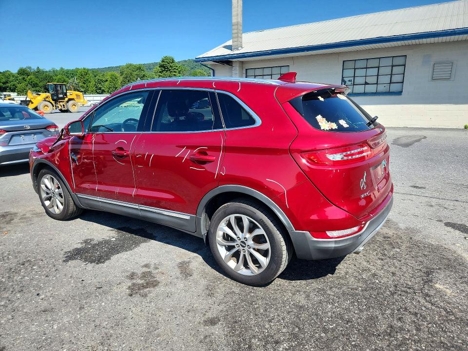 Photo 2 from auction – 2018 LINCOLN MKC with VIN 5LMCJ2D92JUL15190