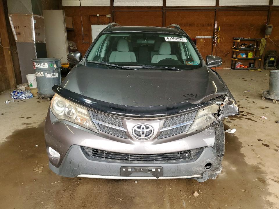 Photo 5 from auction – 2014 TOYOTA RAV4 with VIN 2T3RFREV5EW206271