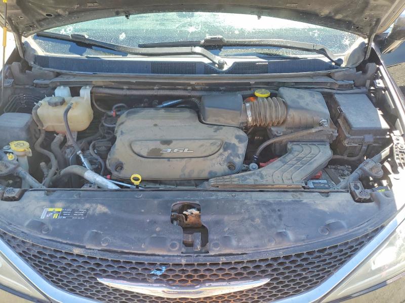 Photo 12 from auction – 2017 CHRYSLER PACIFICA with VIN 2C4RC1GG0HR525746