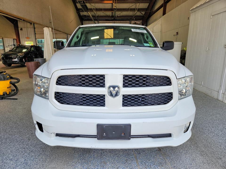 Photo 5 from auction – 2017 RAM 1500 with VIN 1C6RR7FG3HS862257
