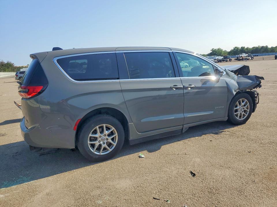 Photo 3 from auction – 2025 CHRYSLER PACIFICA with VIN 2C4RC1BG9SR558338