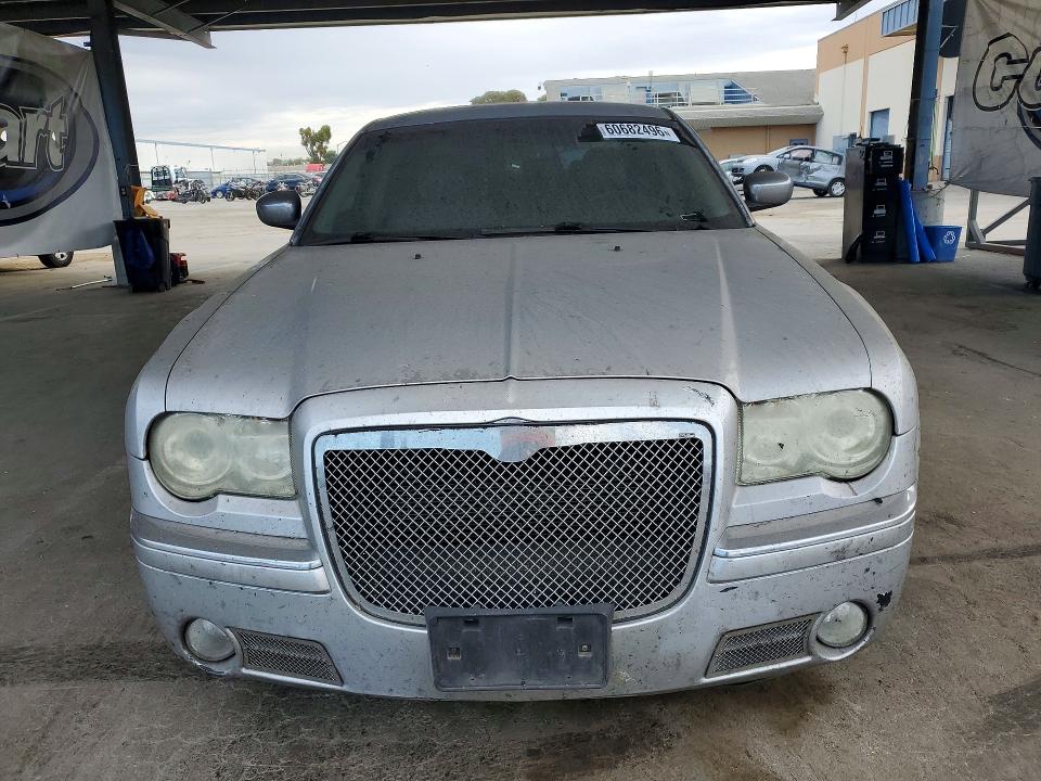 Photo 5 from auction – 2006 CHRYSLER 300C with VIN 2C3KA63H16H370375