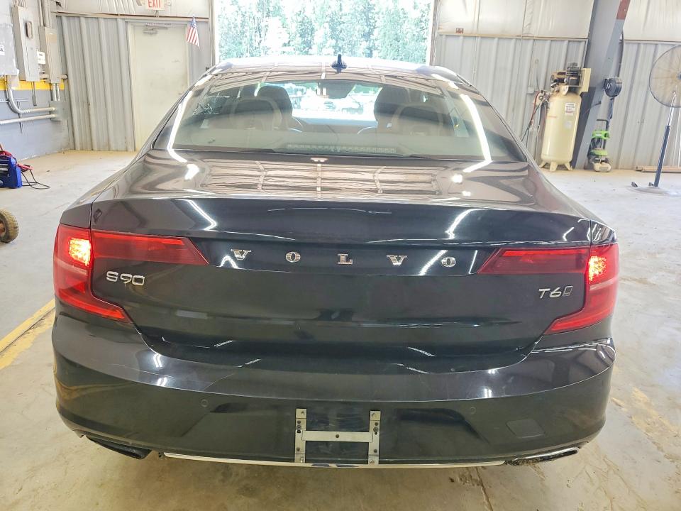 Фото 6 с аукциона – 2018 VOLVO S90 с VIN LVY992MK2JP024452