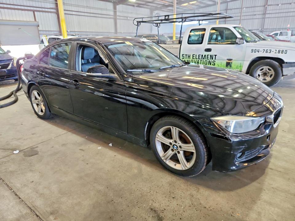 Photo 4 from auction – 2014 BMW 320 with VIN WBA3C3C5XEP662581
