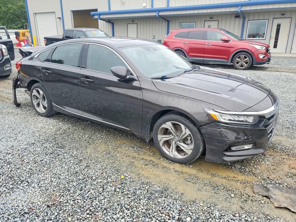 Photo 4 from auction – 2018 HONDA ACCORD with VIN 1HGCV2F60JA027508