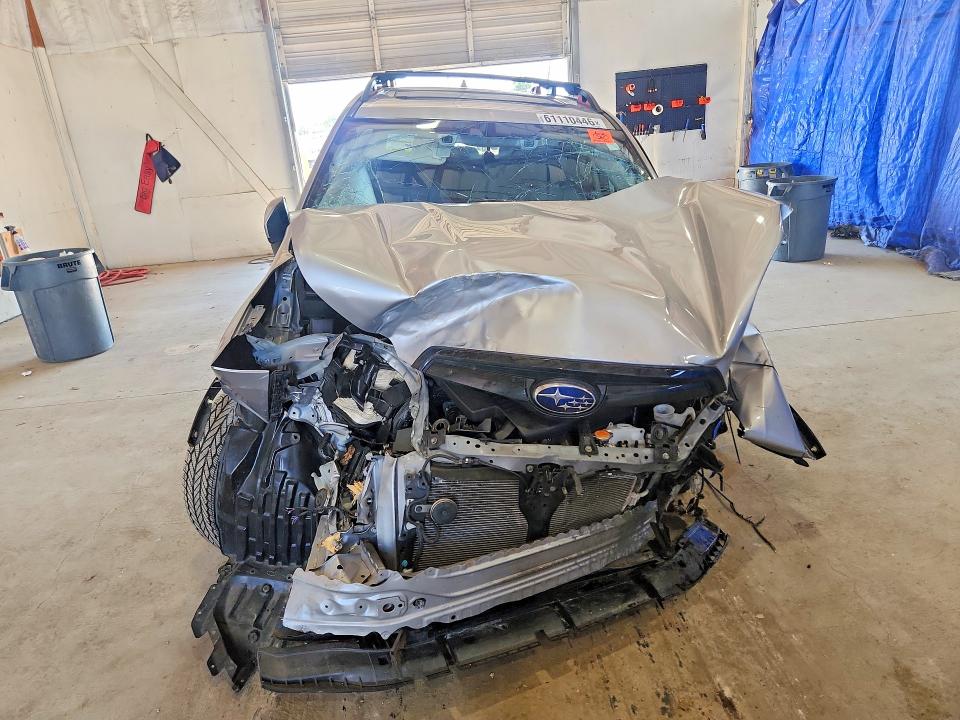 Photo 5 from auction – 2020 SUBARU FORESTER with VIN JF2SKARC1LH410156