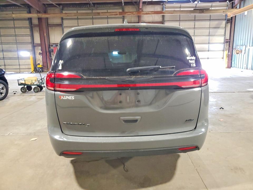 Photo 6 from auction – 2022 CHRYSLER PACIFICA with VIN 2C4RC3BG1NR167314