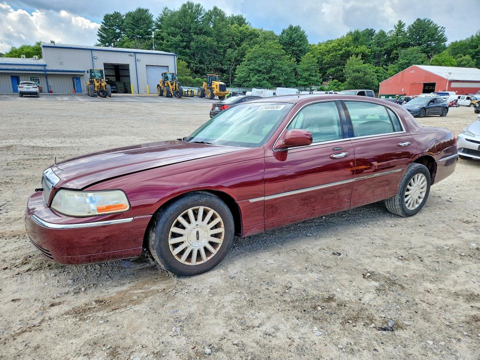 2004 LINCOLN TOWN CAR - Търг №63469636