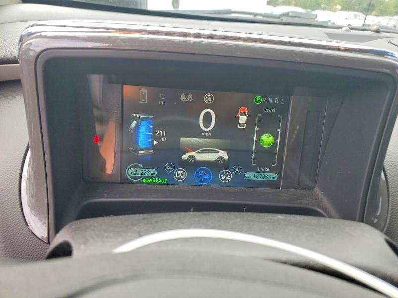 Photo 9 from auction – 2014 CHEVROLET VOLT with VIN 1G1RB6E46EU148601