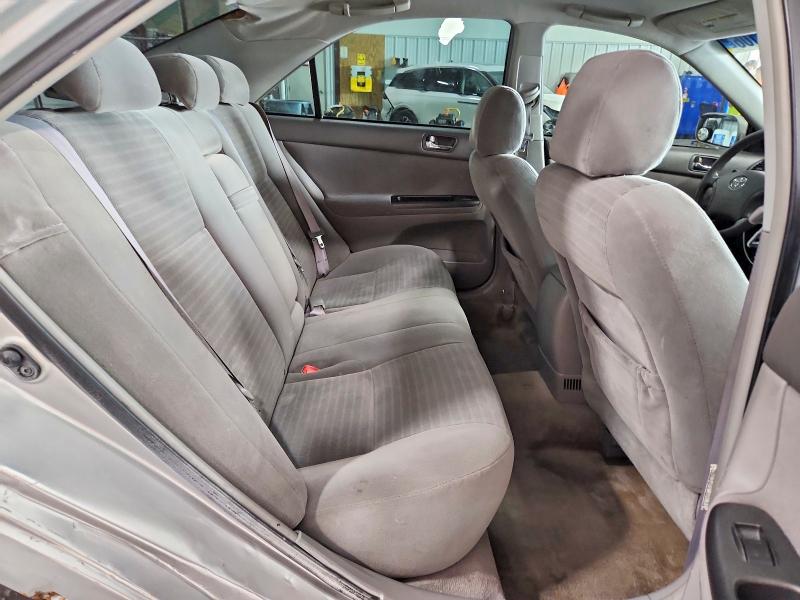 Photo 10 from auction – 2005 TOYOTA CAMRY with VIN 4T1BE32KX5U423108