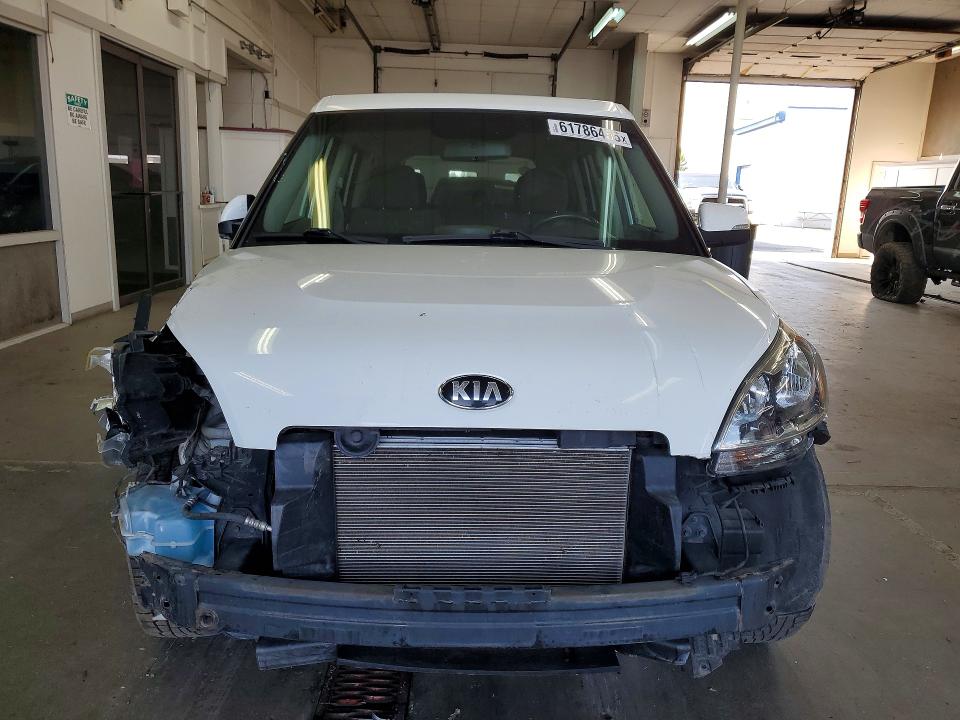 Photo 5 from auction – 2013 KIA SOUL with VIN KNDJT2A66D7556286