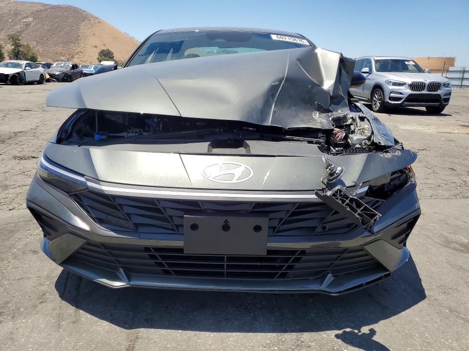 Снимка 5 от търг – 2026 HYUNDAI ELANTRA с VIN KMHLM4DG7TU146971