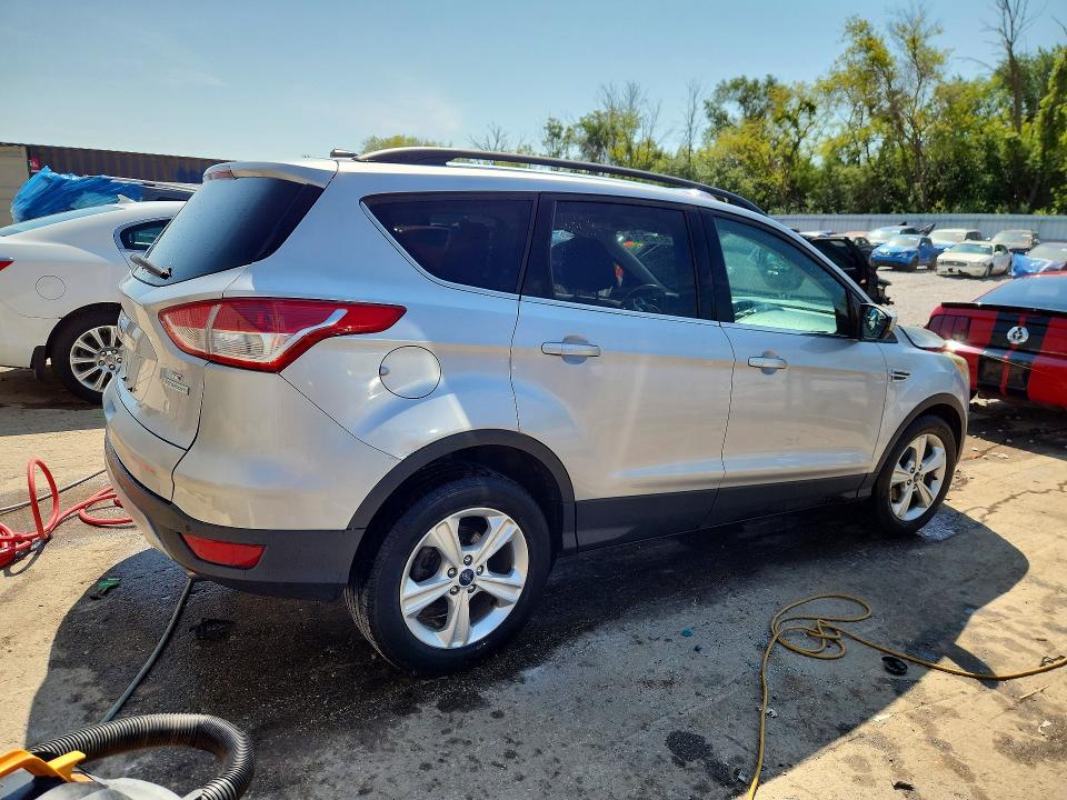 Photo 3 from auction – 2015 FORD ESCAPE with VIN 1FMCU0GX6FUA64674