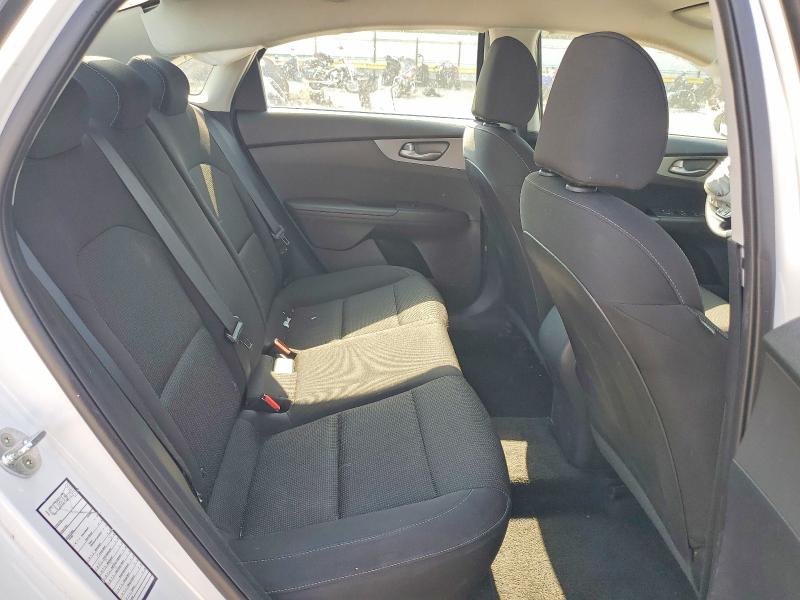 Photo 10 from auction – 2021 KIA FORTE with VIN 3KPF24AD2ME327400