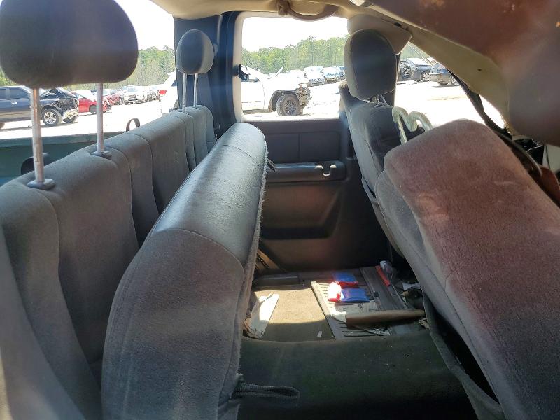 Photo 10 from auction – 2003 CHEVROLET SILVERADO with VIN 2GCEC19T831239191