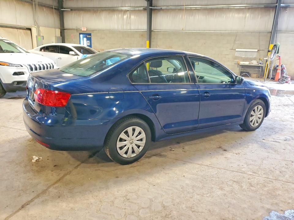 Photo 3 from auction – 2012 VOLKSWAGEN JETTA with VIN 3VW2K7AJ0CM318959